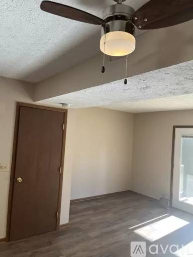 Main picture of 1871 N Lakeman Dr