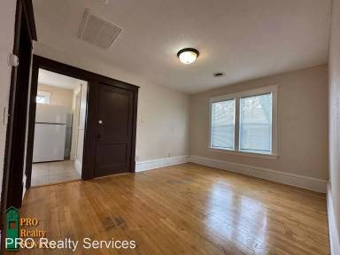 Main picture of 4142 Girard Ave N