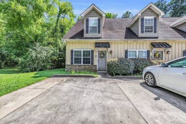 Main picture of 6960 Park Dr