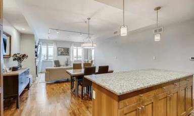 Main picture of 1950 W Littleton Blvd