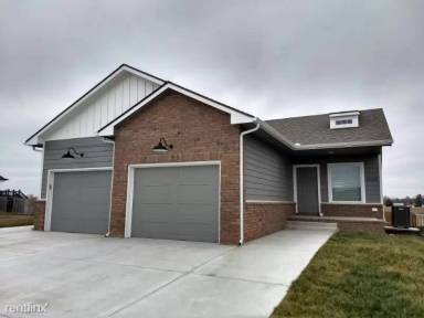 Main picture of 2210 E Village Estates Dr