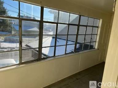 Main picture of 315 W 11th St