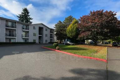 Main picture of 7041 S 116th Pl