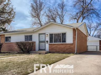 Main picture of 3221 S Utica St