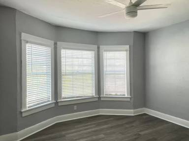 Main picture of 131 N Alvarado St