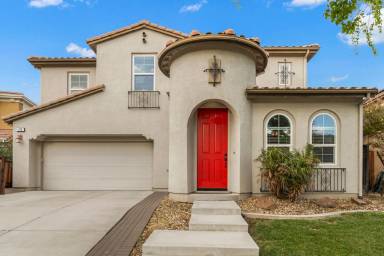 Main picture of 479 W Esplanade Dr