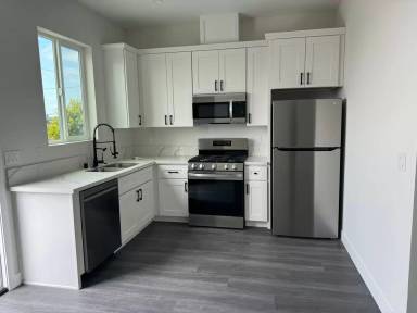Main picture of 393 Gavin St