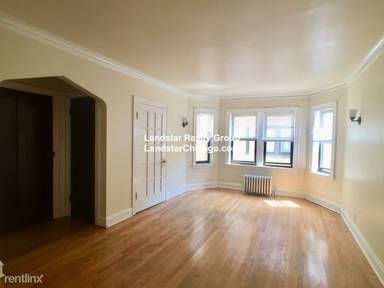 Main picture of 6221 N Artesian Ave