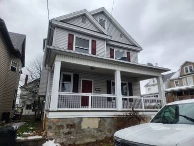 Main picture of 216 S 4th St