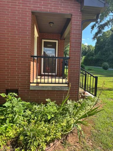 Main picture of 1060 Choate Rd