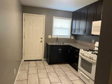 Main picture of 3102 N 51st Ter