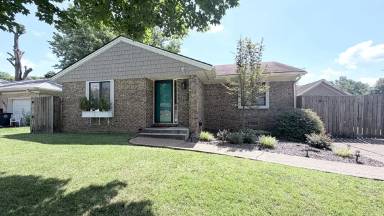 Main picture of 1630 S Walnut Ln