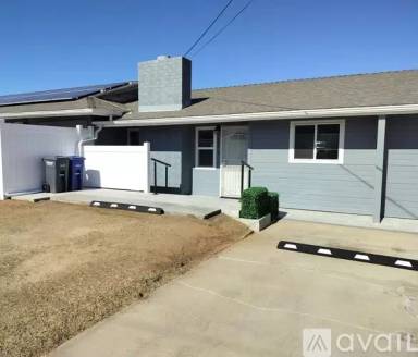 Main picture of 809 S Anza St