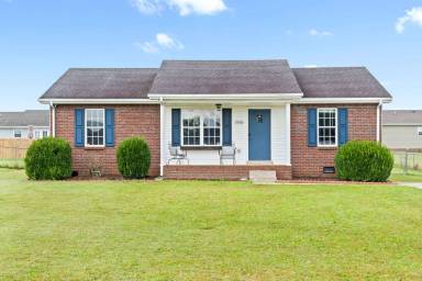 Main picture of 1048 E Monica Dr