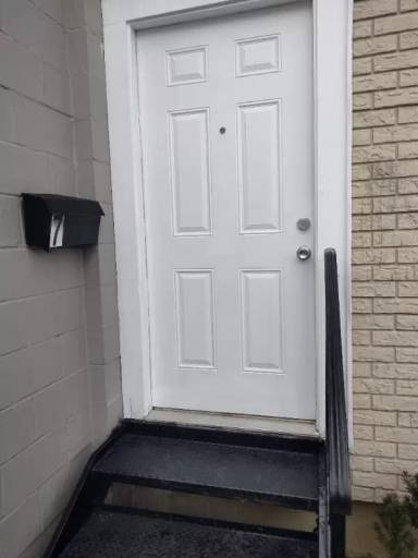 Main picture of 2 Poplar St