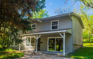 Main picture of 8128 Grand Ave