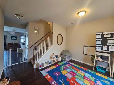 Main picture of 6017 Newington Pl