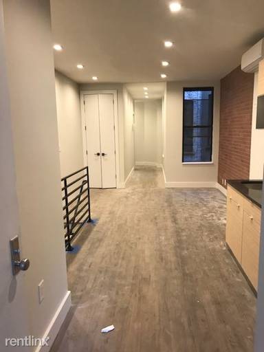 Main picture of 1935 Woodbine St