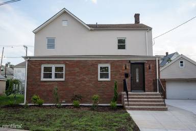 Main picture of 3038 S Wood Ave
