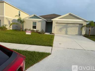 Main picture of 1435 Axel Cir