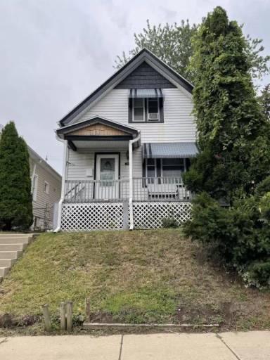 Main picture of 1531 S 30th St