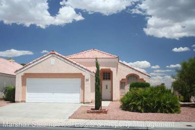 Main picture of 2216 Hunt Club St