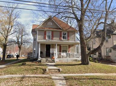 Main picture of 628 N Linn St