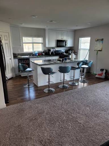 Main picture of 2051 E Newgrove St