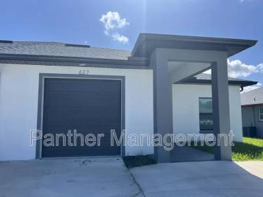 Main picture of 625-627 SE 13th Pl