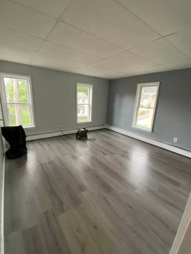 Main picture of 427 3rd Ave