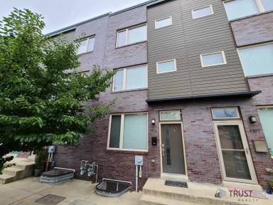 Main picture of 1109 E Berks St