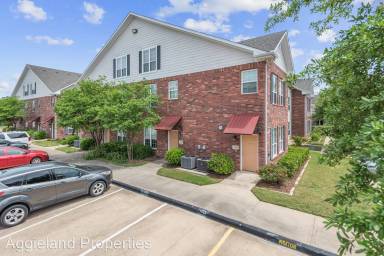 Main picture of Fox Run Condos