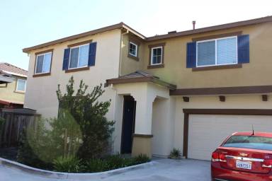 Main picture of 751 Embassy Cir