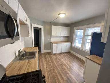 Main picture of 84 Stratford Park