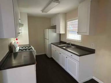 Main picture of 3772 Taft St