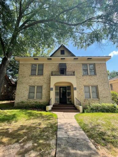 Main picture of 647 Kirby Pl