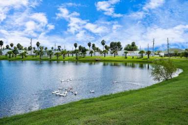 Main picture of 5116 Martinique Calle