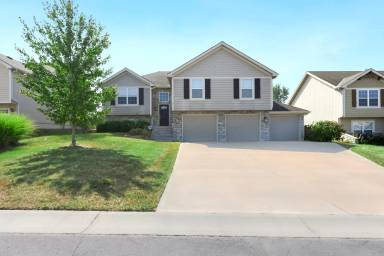 Main picture of 2113 Birch St