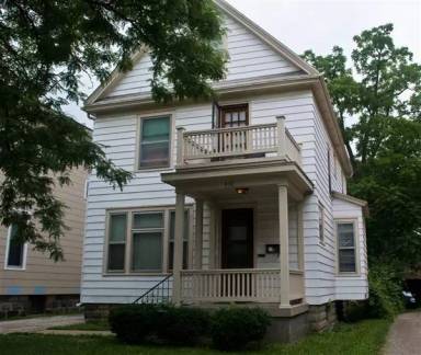 Main picture of 418 S Division St