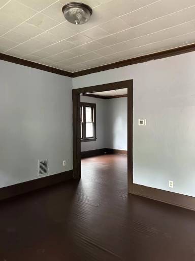 Main picture of 931-43 Ave D