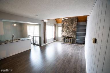 Main picture of 2421 S Xanadu Way