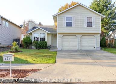 Main picture of 770 SE 33rd St
