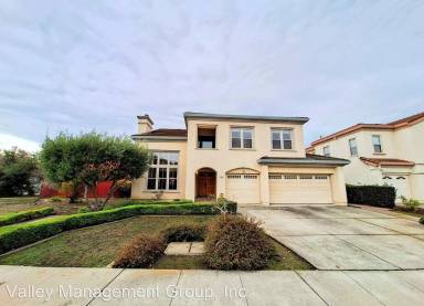 Main picture of 662 Troon Ct