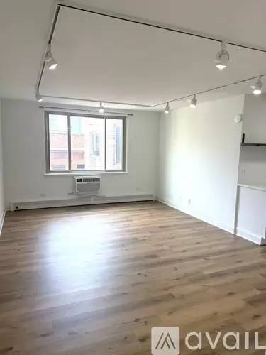 Main picture of 1060 W Hollywood Ave