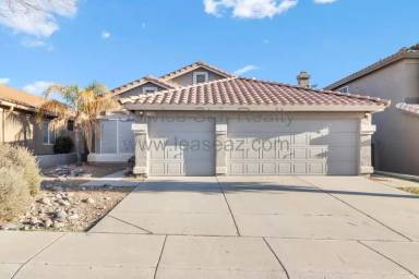 Main picture of 1020 E Amberwood Dr