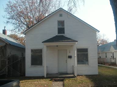 Main picture of 129 4th Ave W