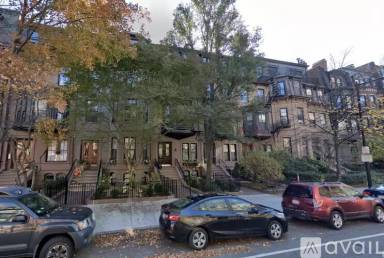 Main picture of 323 Beacon St