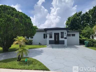 Main picture of 420 NW 104th Ter