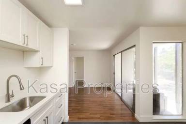 Main picture of 2221 Parker St