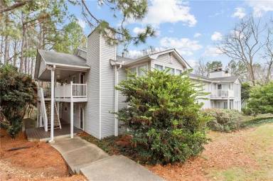 Main picture of 1806 Augusta Dr SE